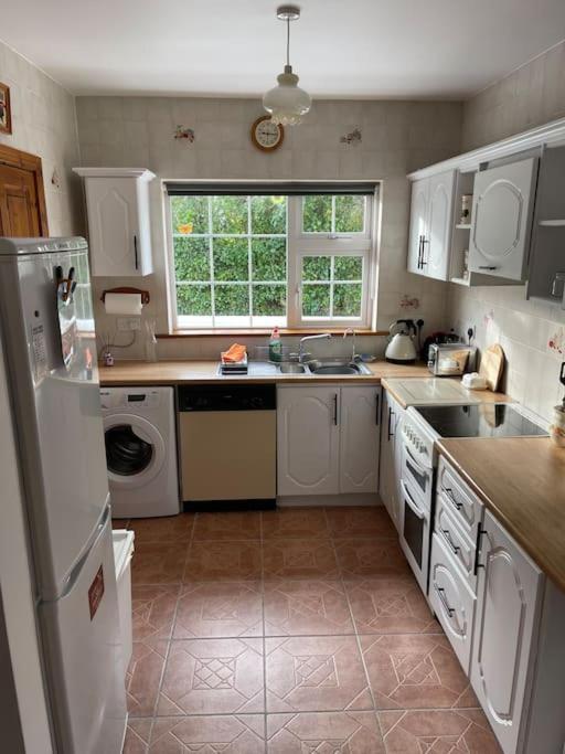 Sonas Seaside Apartment Galway Dış mekan fotoğraf